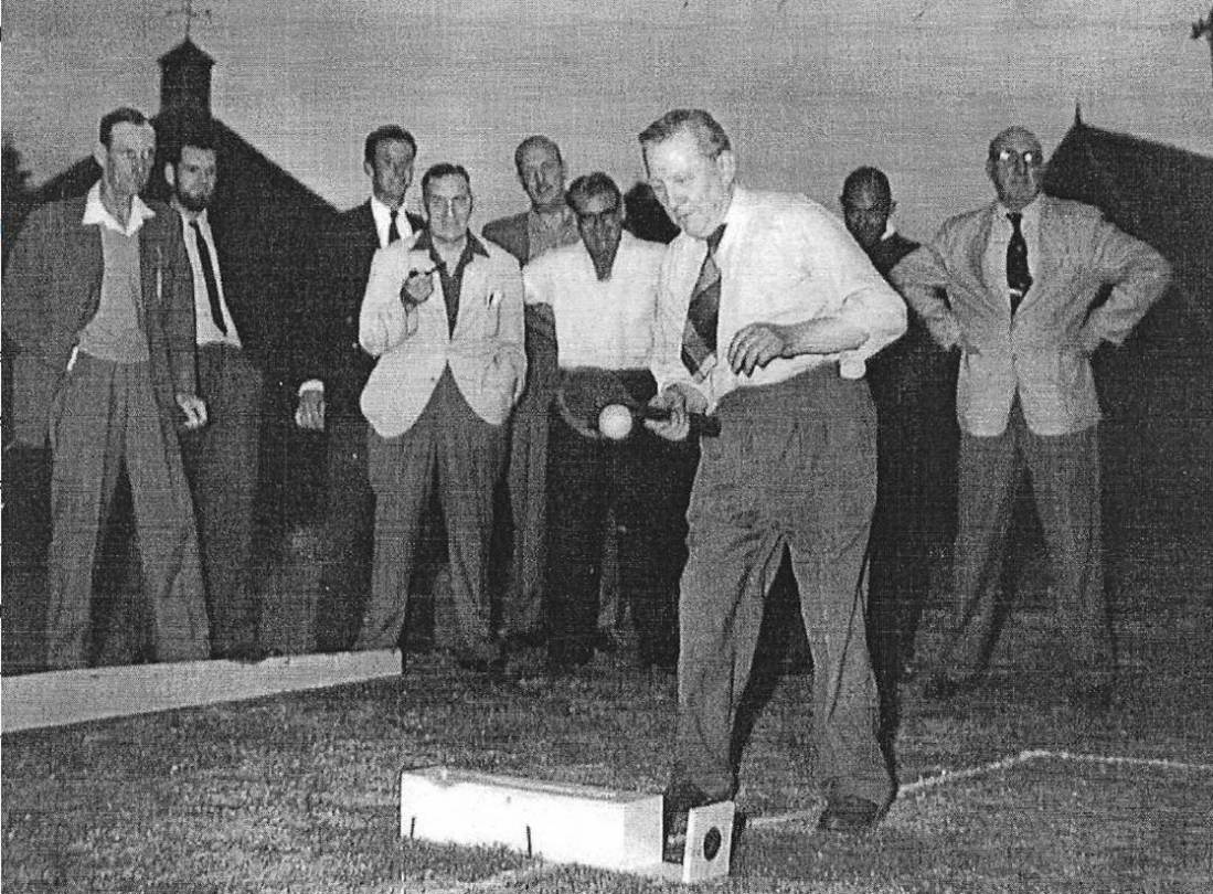 A group of men playing bowling
AI-generated content may be incorrect.